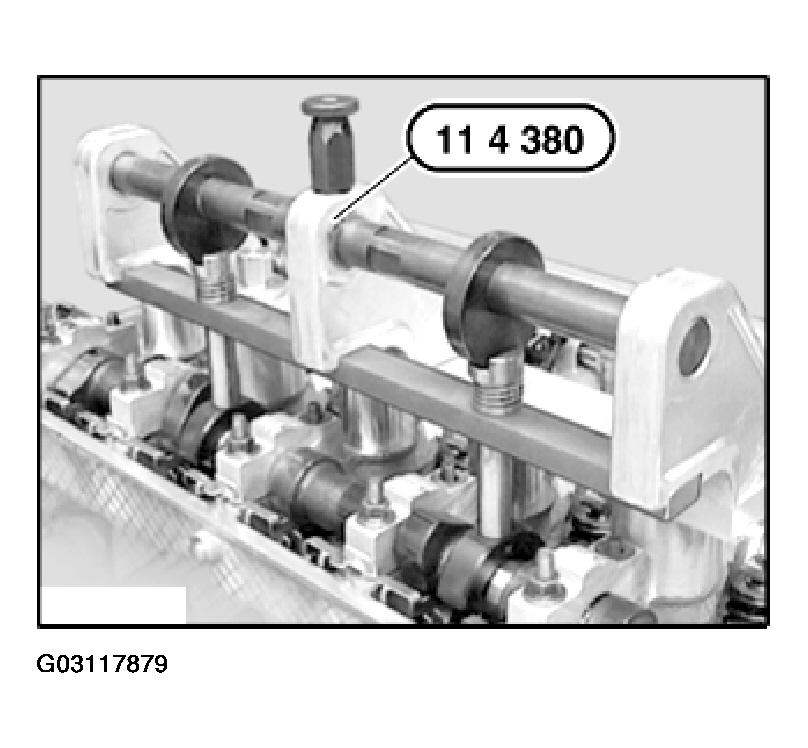 G03117879