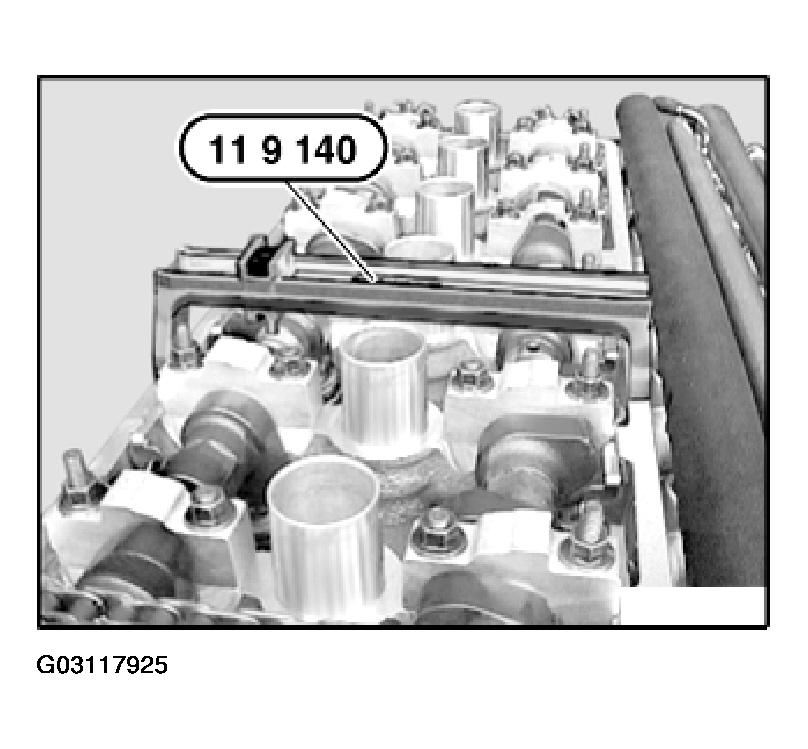 G03117925