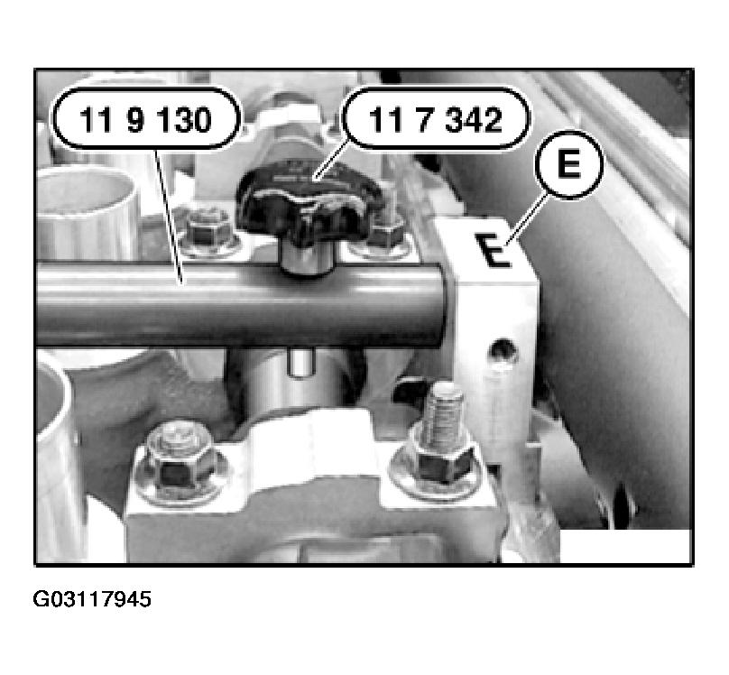 G03117945
