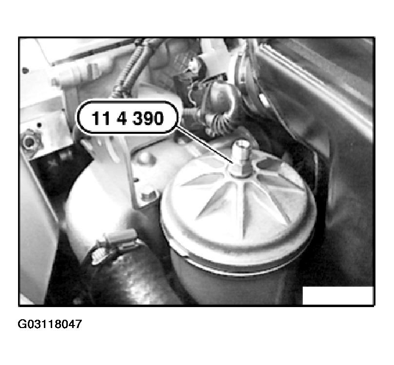 G03118047
