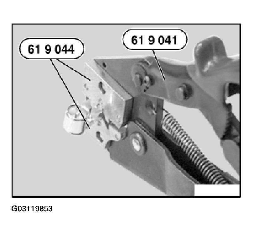 G03119853