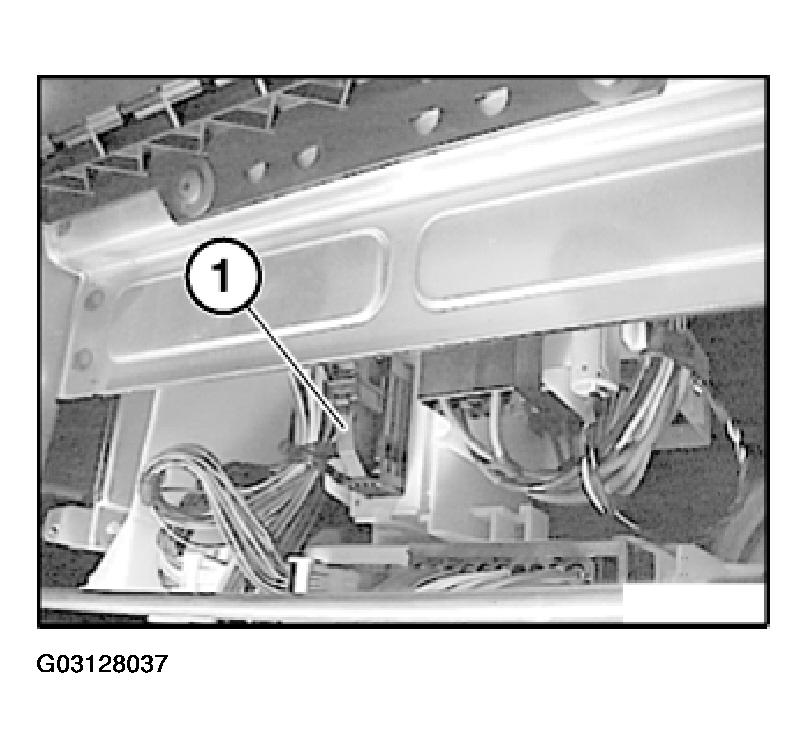 G03128037