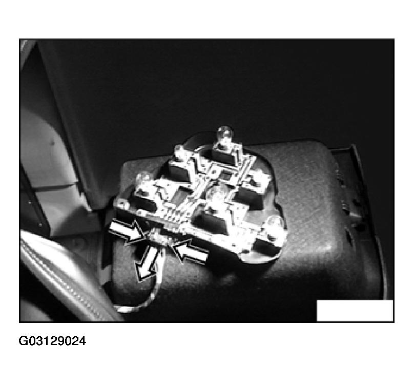 G03129024