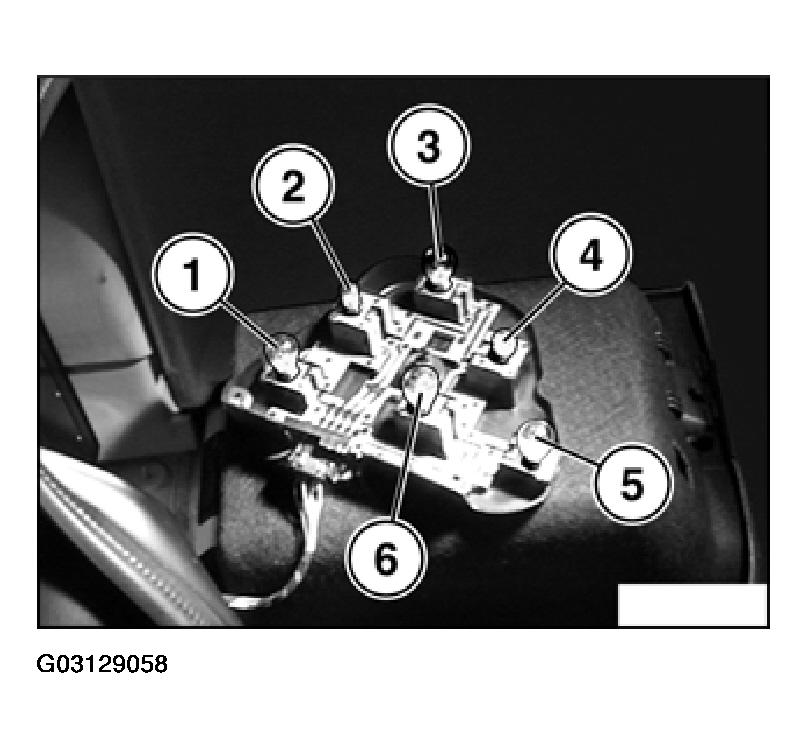 G03129058