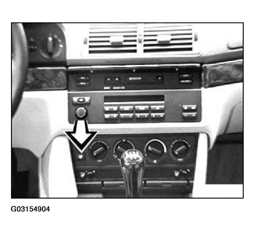 G03154904