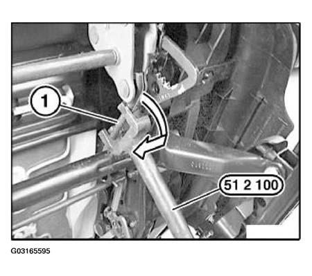 G03165595