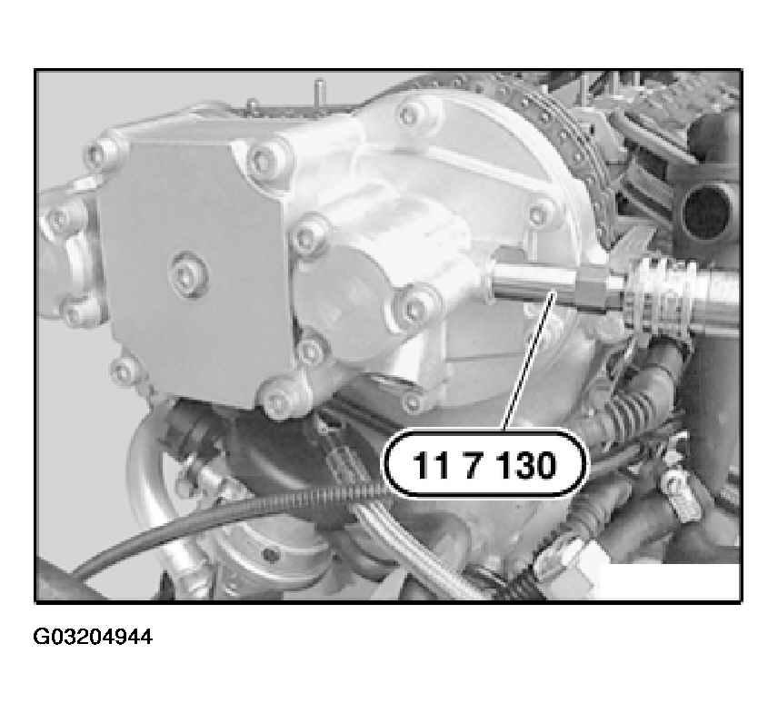 G03204944