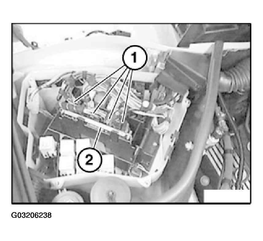 G03206238
