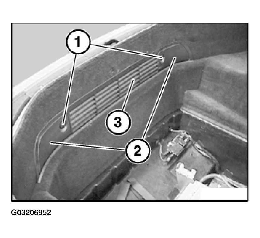 G03206952