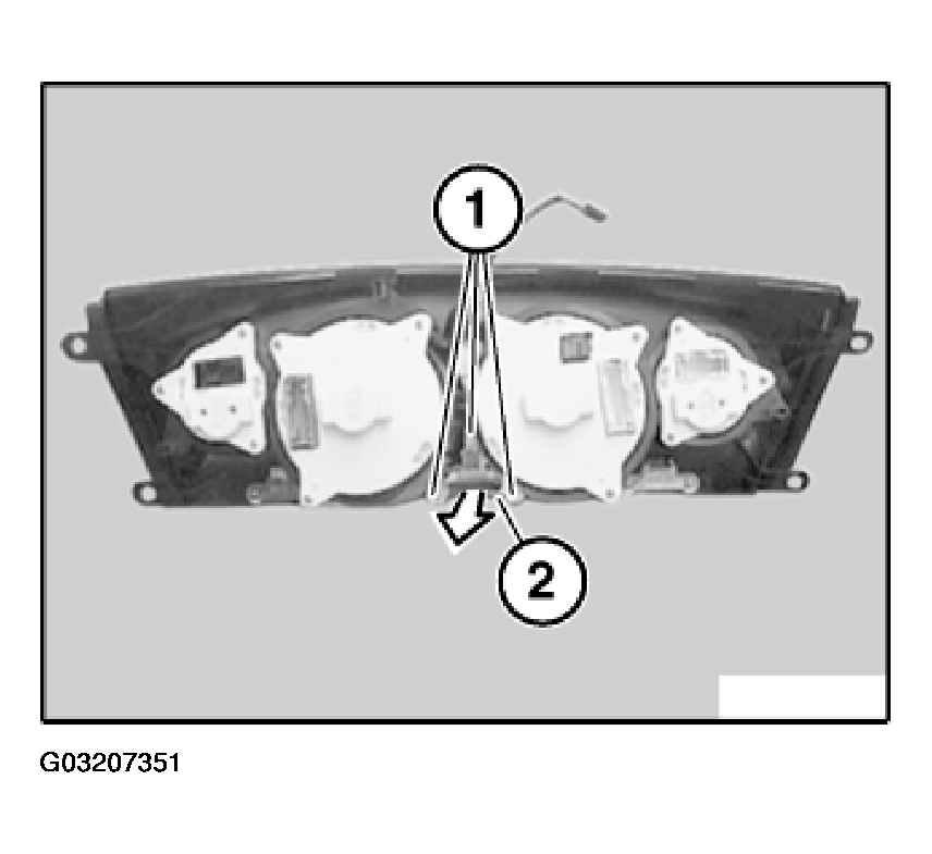 G03207351