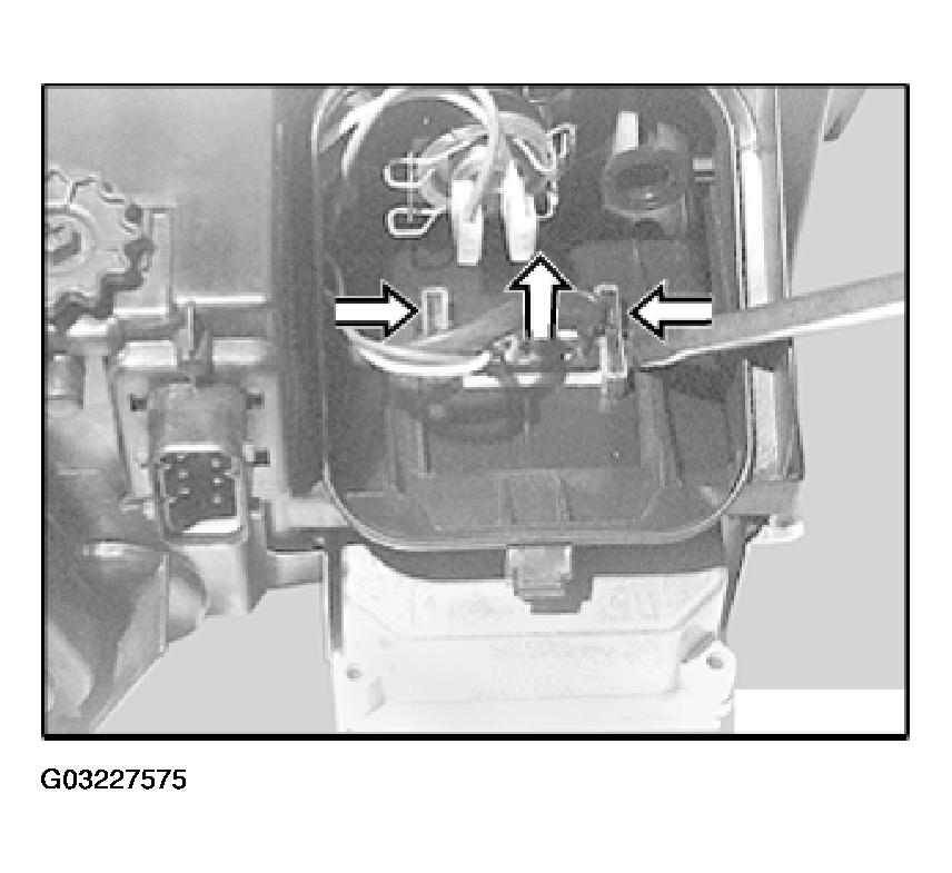 G03227575