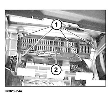 G03252344