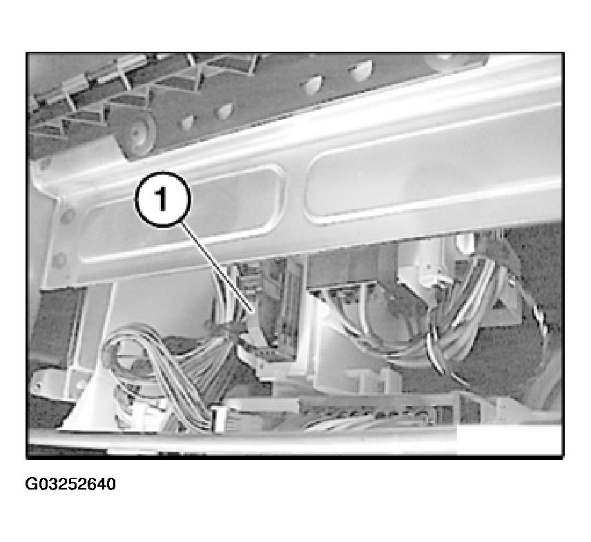 G03252640