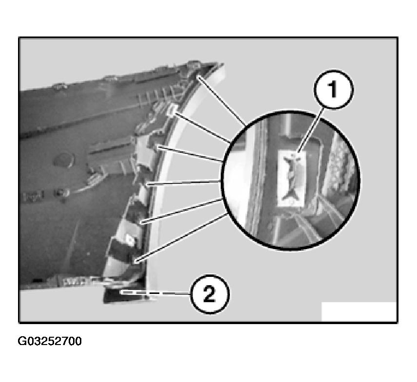 G03252700