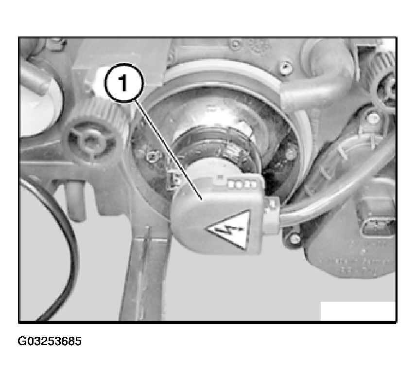 G03253685