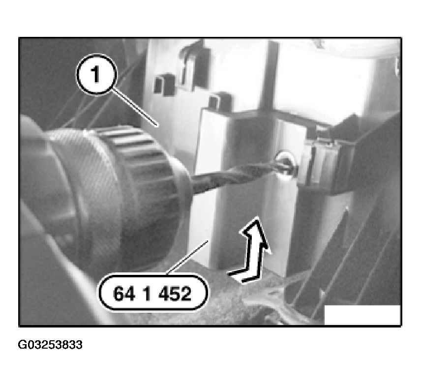 G03253833