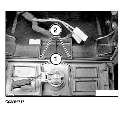 G03256747
