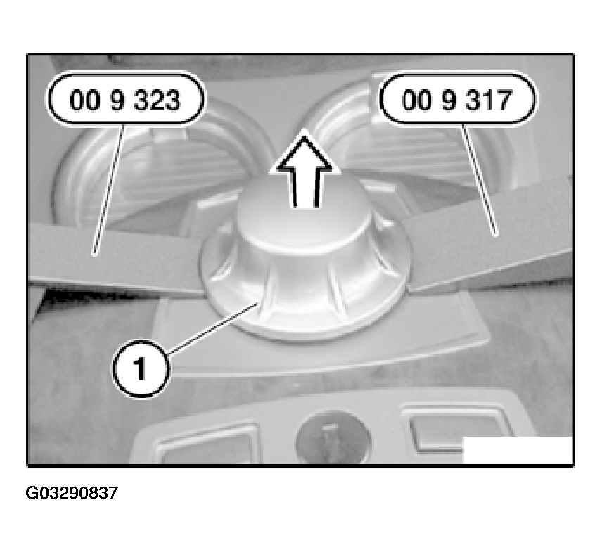 G03290837