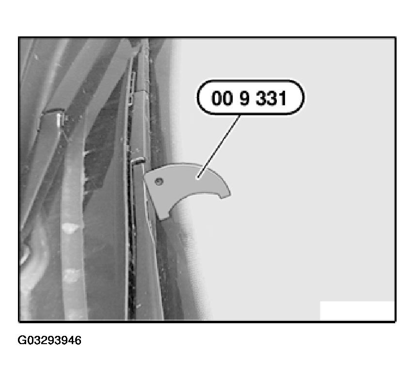 G03293946