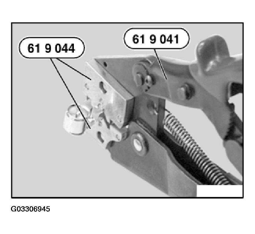 G03306945