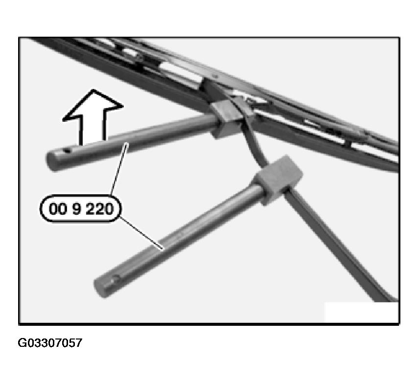 G03307057