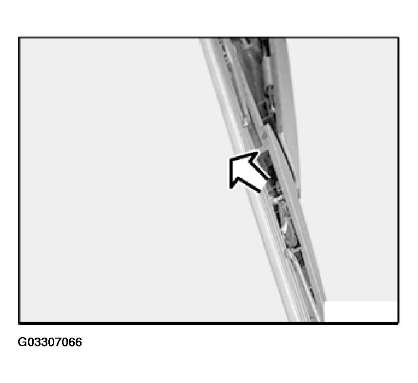 G03307066