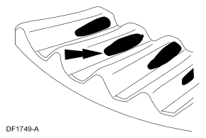 G04643018