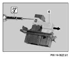 G04713018