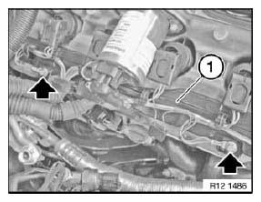 G04725703