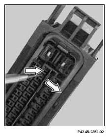 G04733568