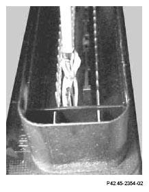 G04733573