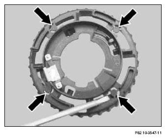 G04735742