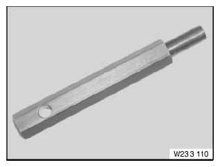G04739296