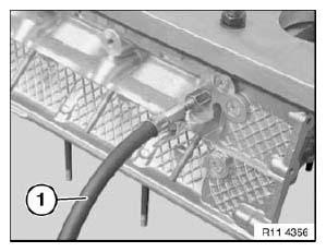 G04739704