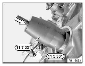 G04741563