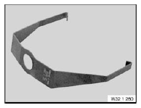 G04745570