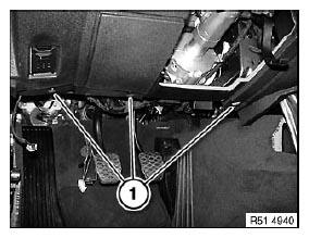 G04749877