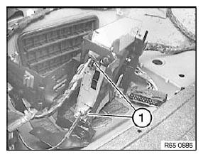G04761910