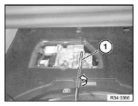 G04767136