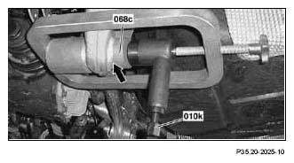 G04845437