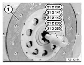 G04957305