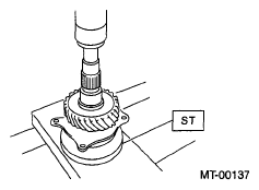 G04990913