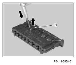 G07582744