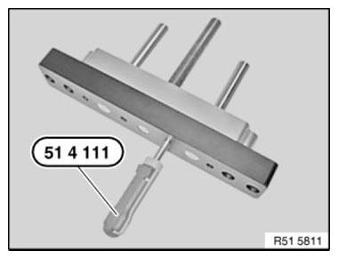G08422458