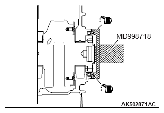 G09663573
