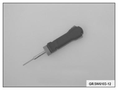 G09835829