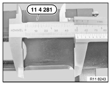 G09836221