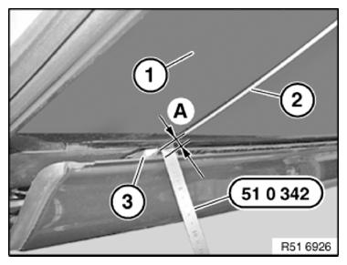 G09879439