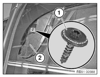 G09879572