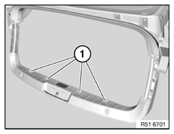 G09879673